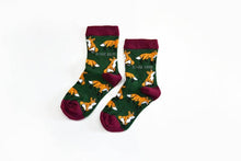 Load image into Gallery viewer, Fox Socks | Child Bamboo Socks | Green Socks | Cheeky Socks: Foxes / Single Pair / Age 3-5yrs | UK Size Kids 6-9
